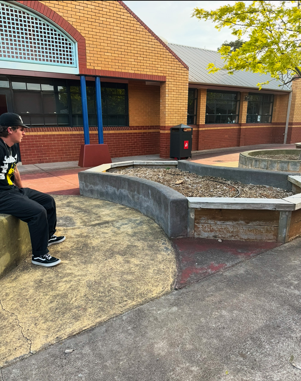 Holy Trinity Curved Ledge 