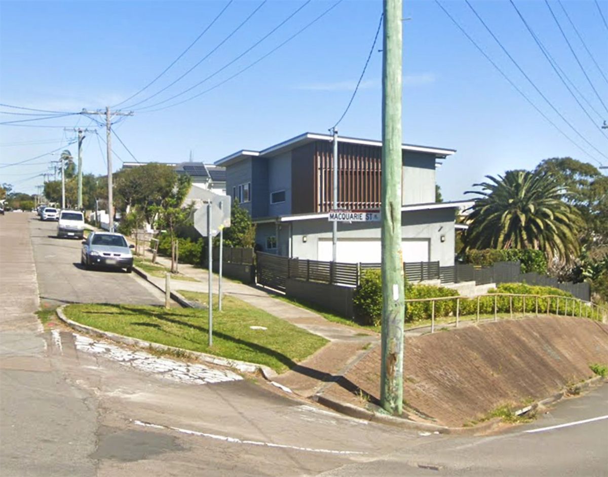 Glebe St Bank skate spot