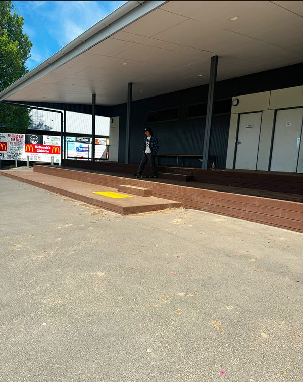 Gisborne Oval Ledge