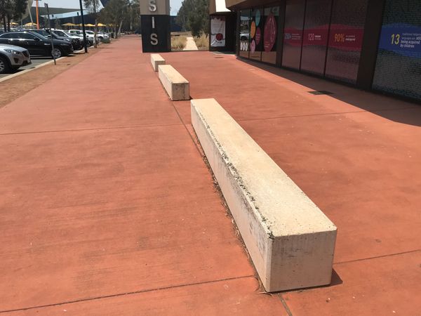 Aiatsis Ledges