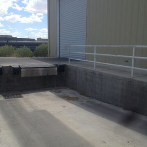 Vegas loading dock out ra