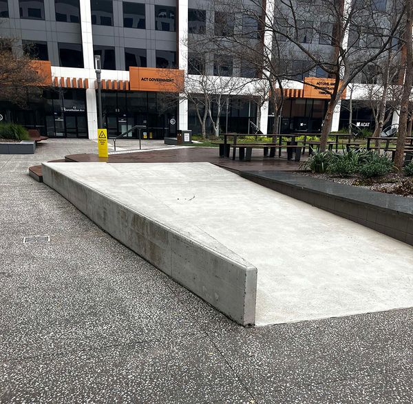 Central Ledge