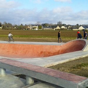 Beaumont-En-Veron Skatepa