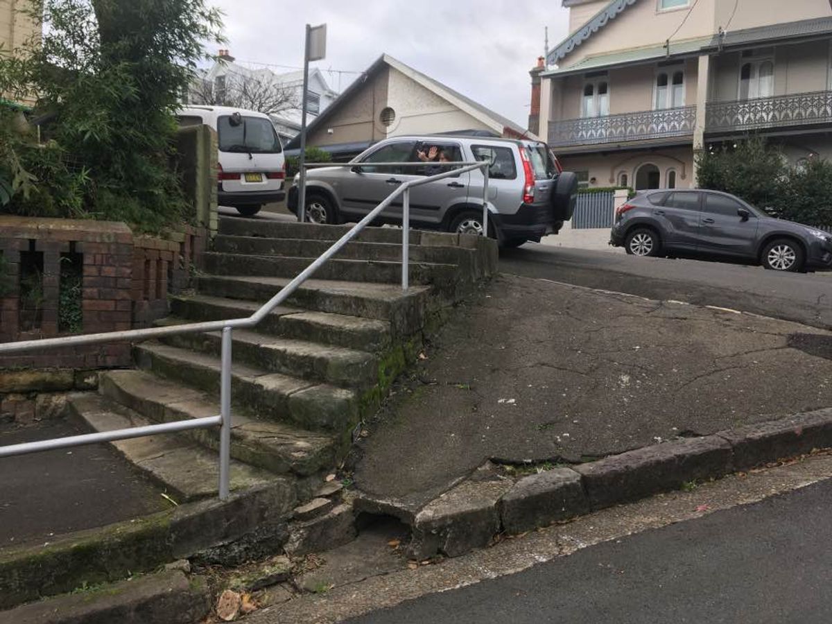 Balmain Over Rail skate spot