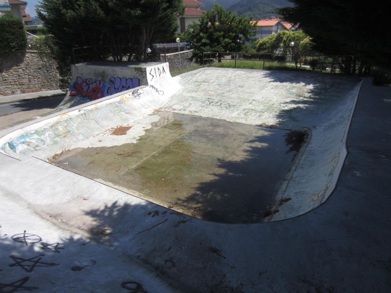 Bermeo Halfpipe and Bowl