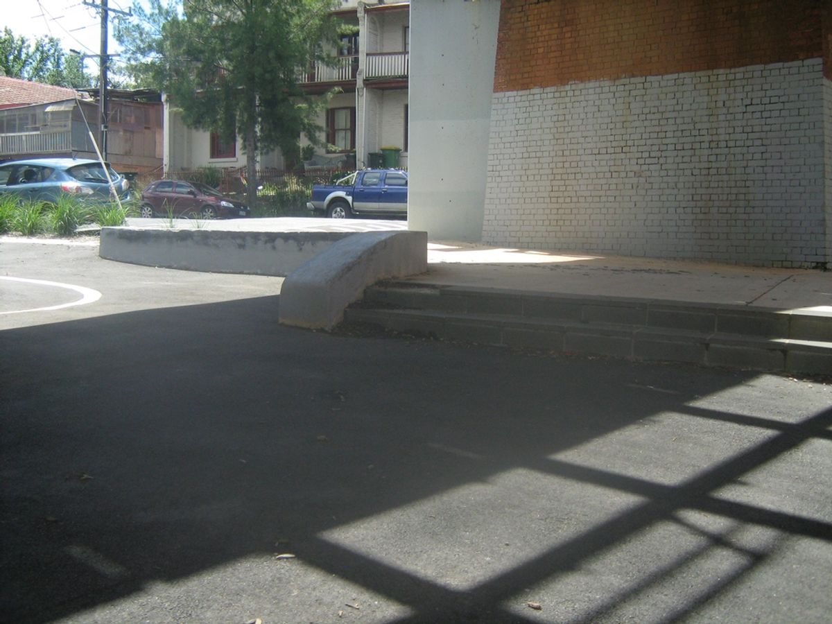Clifton Hill spot skate spot