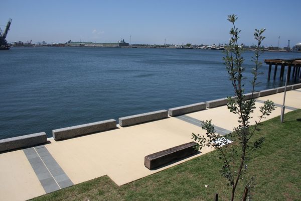 Honeysuckle Ledges