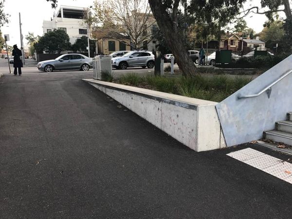 Palmerston St Ledge