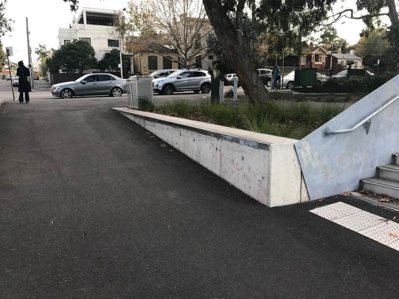 Palmerston St Ledge 