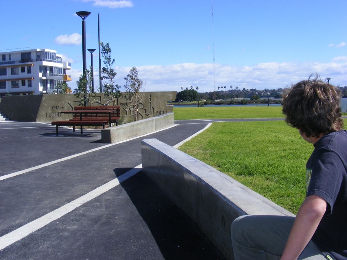 Waters Edge skate spot