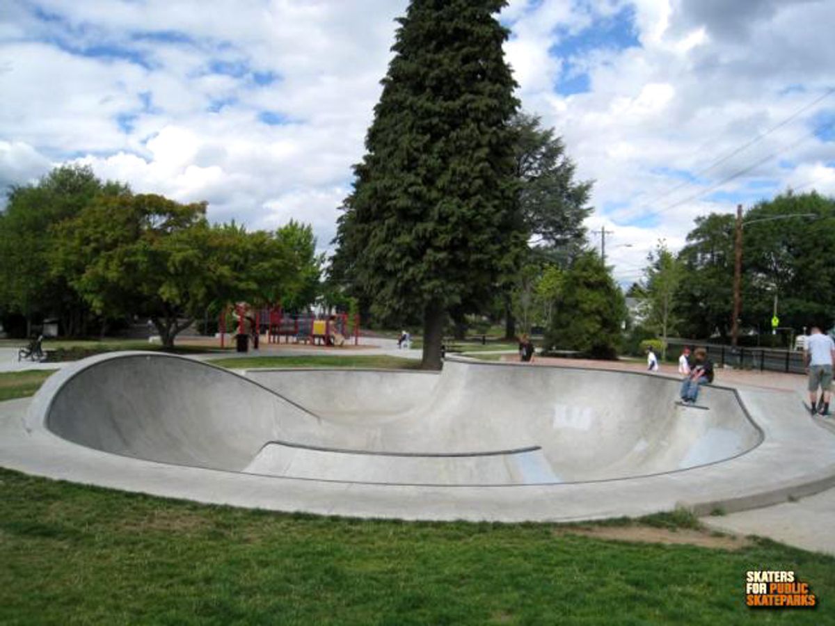 Holly Farms Park skatepark