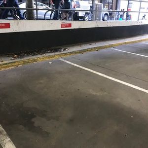 Red Spot Curb 
