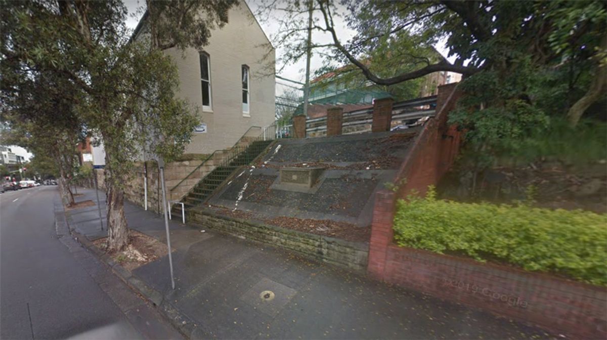 Squishes Bank skate spot