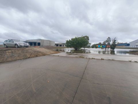 Kensington banks photo 3