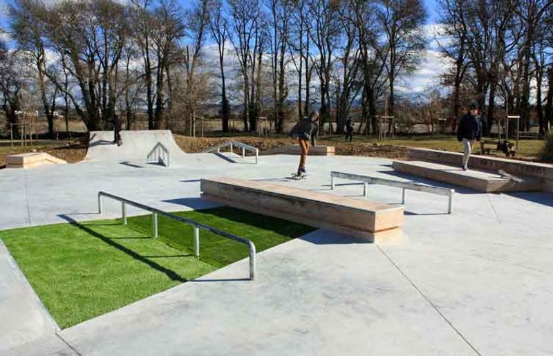 Aix La Duranne Skatepark