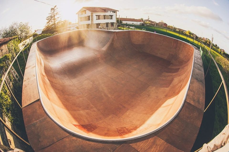 Ak 55 Hostel Bowl 