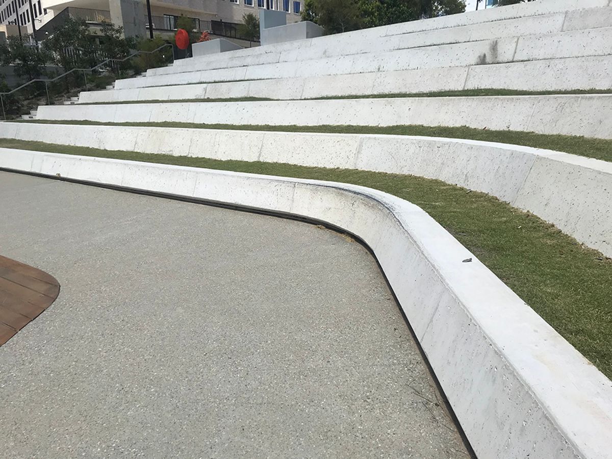 ANU Curved Ledge skate spot