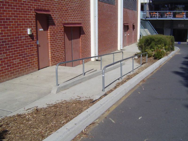 Anu Flat Bar