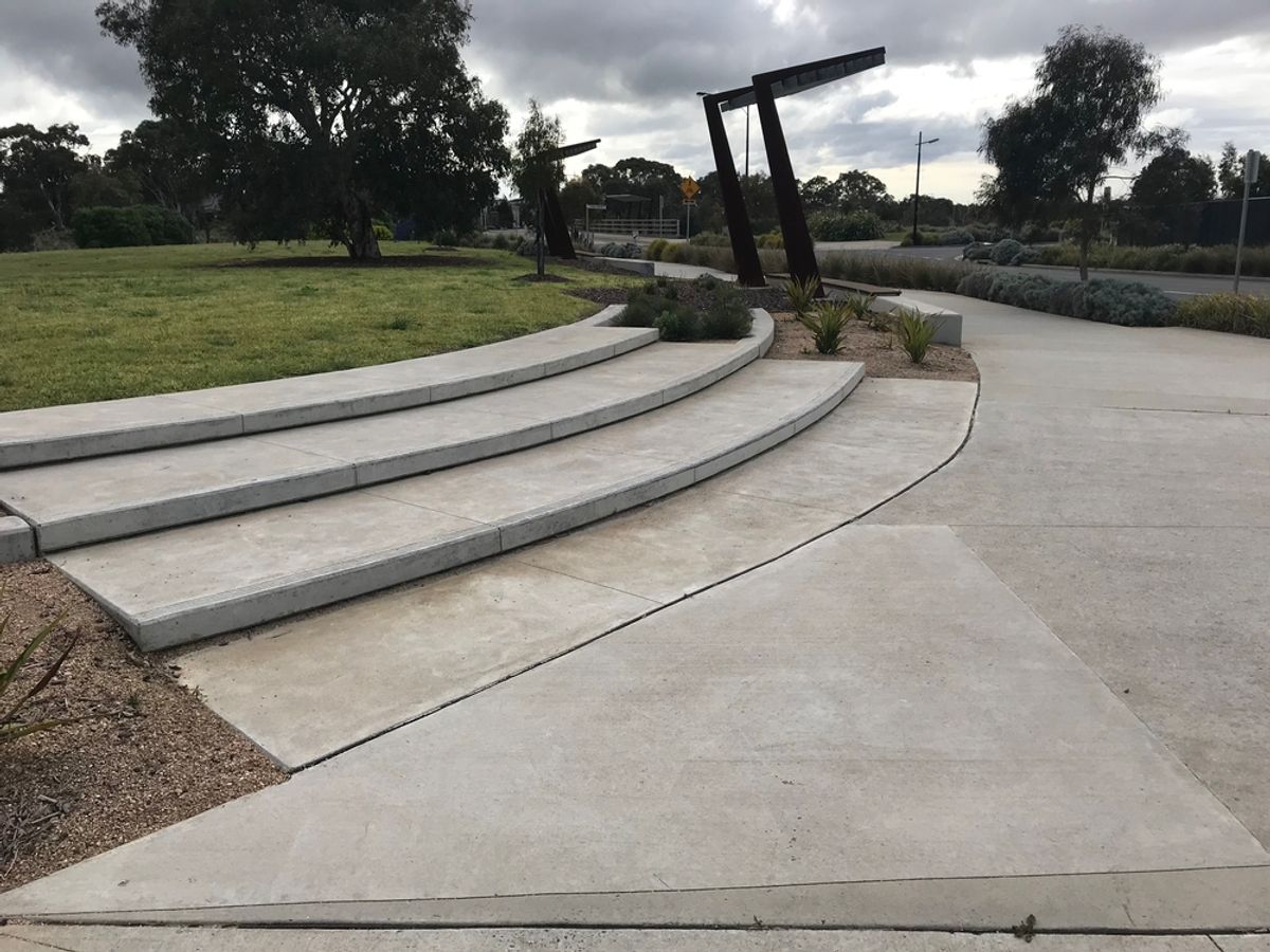 Warralily Curb skate spot