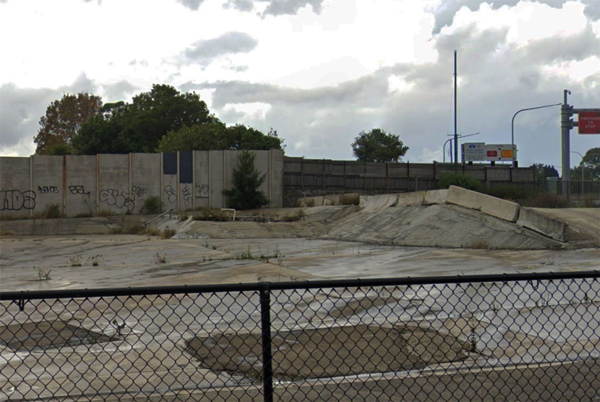 Ashfield DIY skate spot