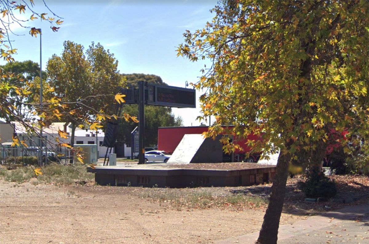 Torrensville Banks skate spot