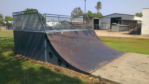Ayr Mini Ramp photo 2