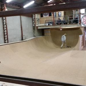 Back Hand Skatepark 