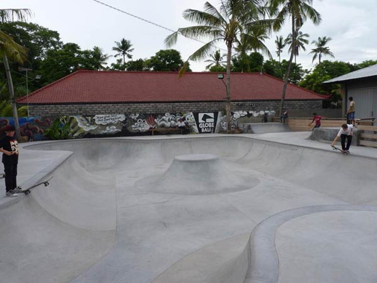 Globe Bali Bowl skatepark