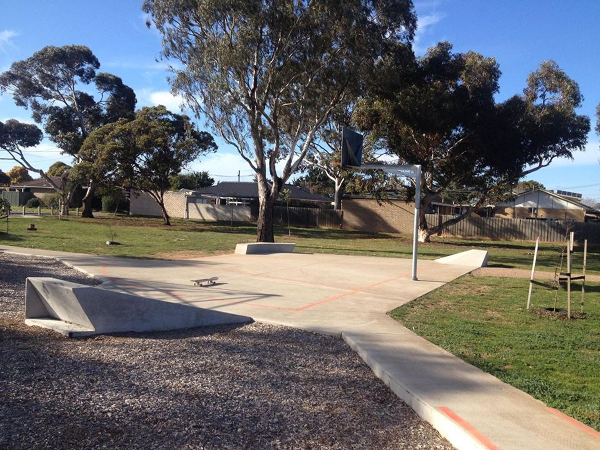 Eldan Skate Thing skatepark