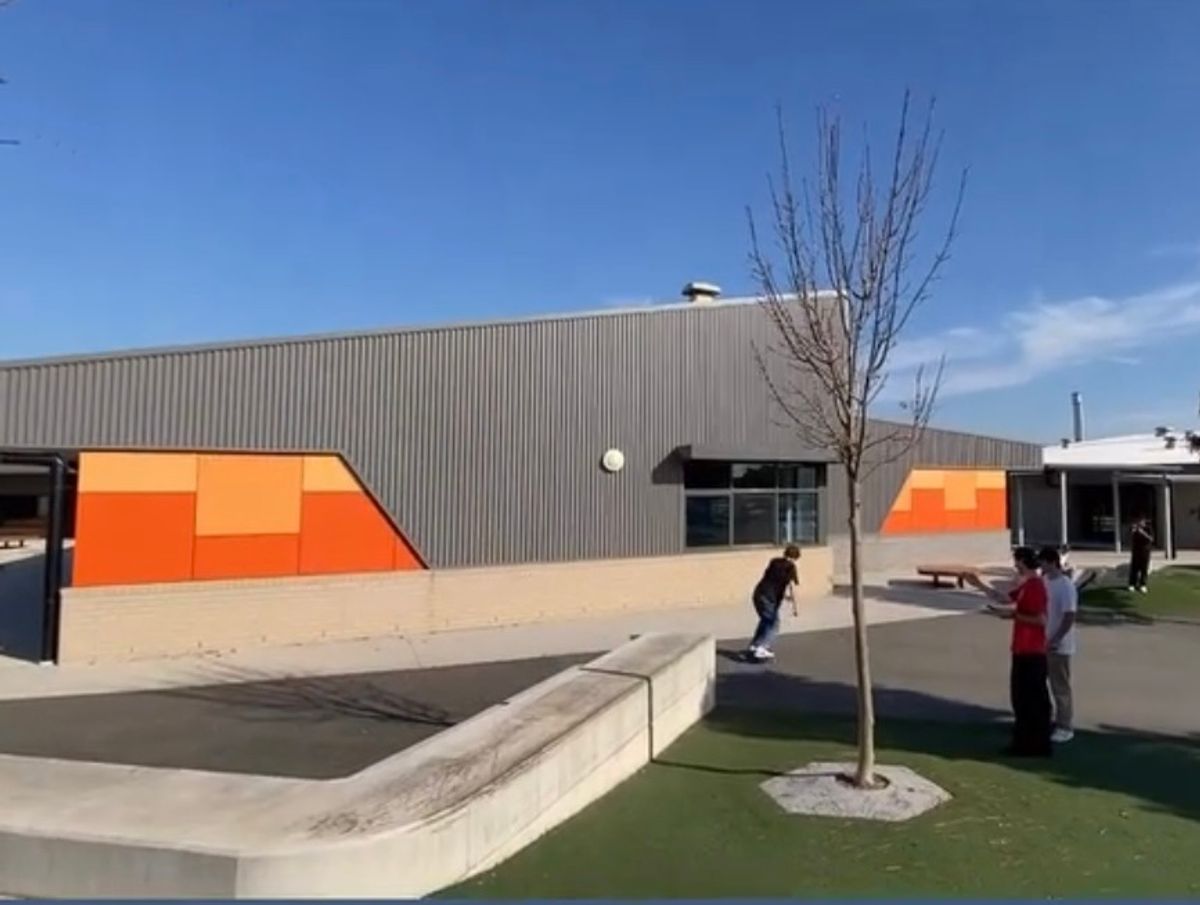 School Ledge skate spot