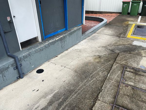 Barber Curb
