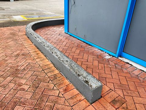 Barber Curb photo 2