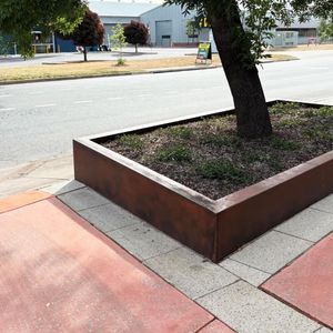 Barrier St Ledges 