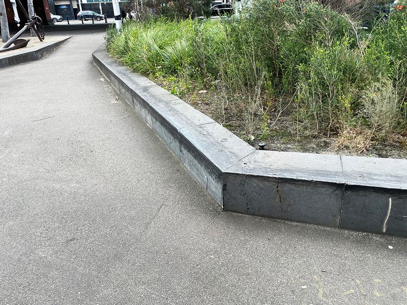 Batman Ledge 