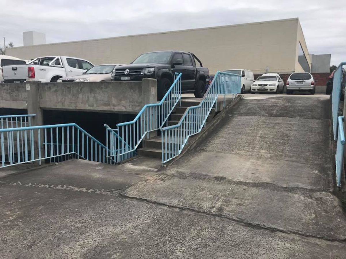 Bedford Blue Rail skate spot