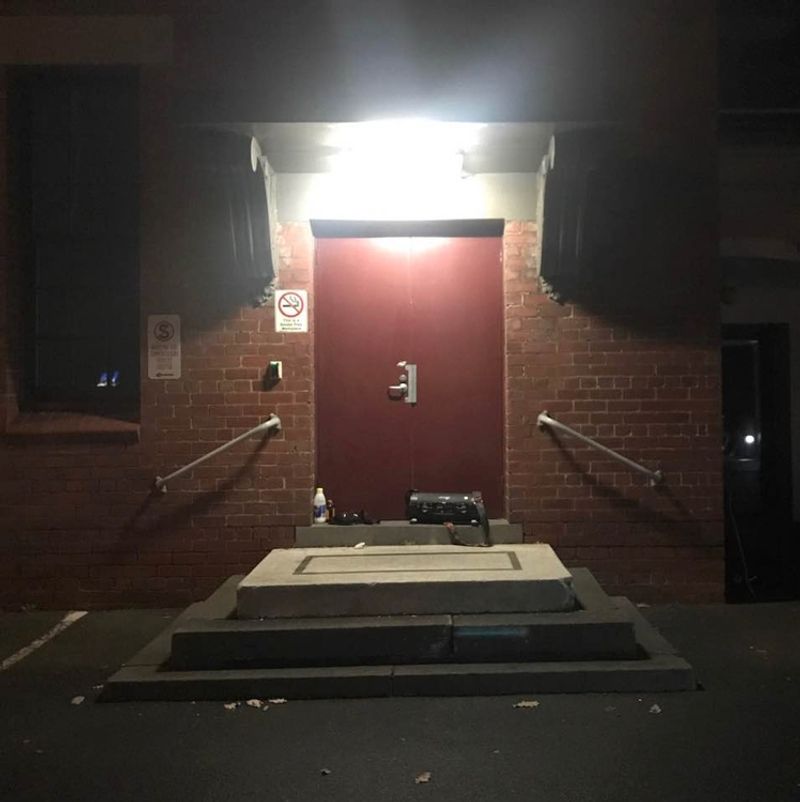 Bell St Stoop