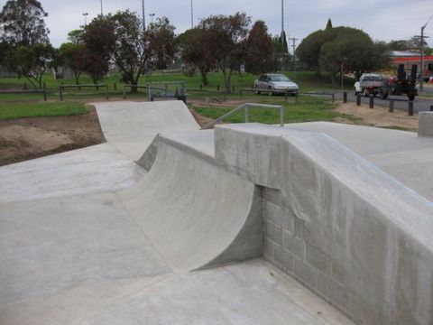 Bega Skatepark photo 8