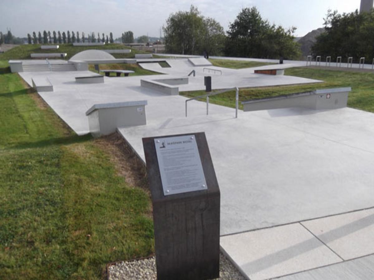 Belval Plaza skatepark