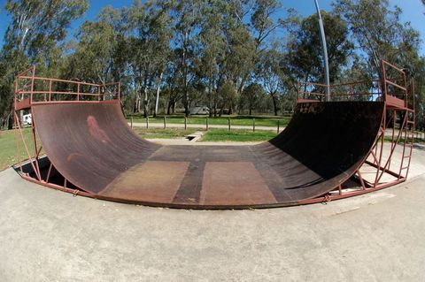 Benalla Skatepark photo 10
