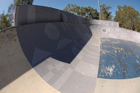 Benalla Skatepark photo 16