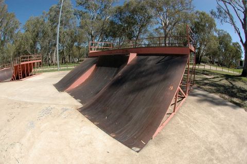 Benalla Skatepark photo 6