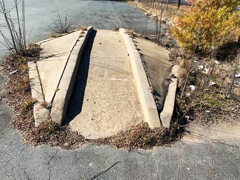 Bike Curb photo 3