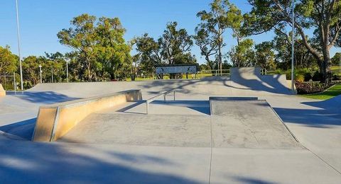 Bina Parkland Skatepark photo 5