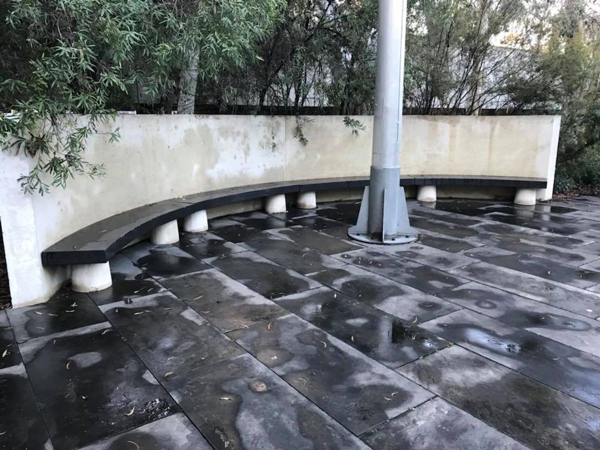 Sculpture Garden Curved Benches skate spot