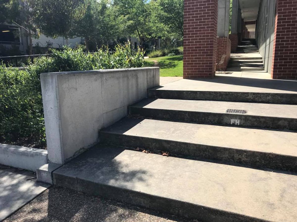 Bladessin Out Ledge skate spot
