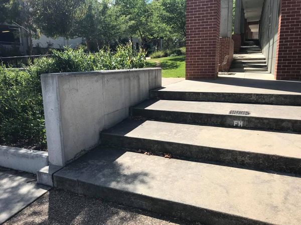 Bladessin Out Ledge