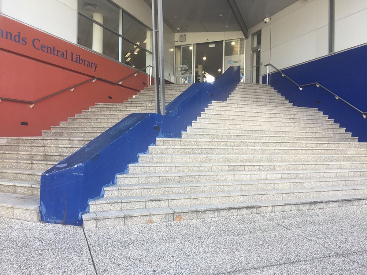 Blue ledge skate spot