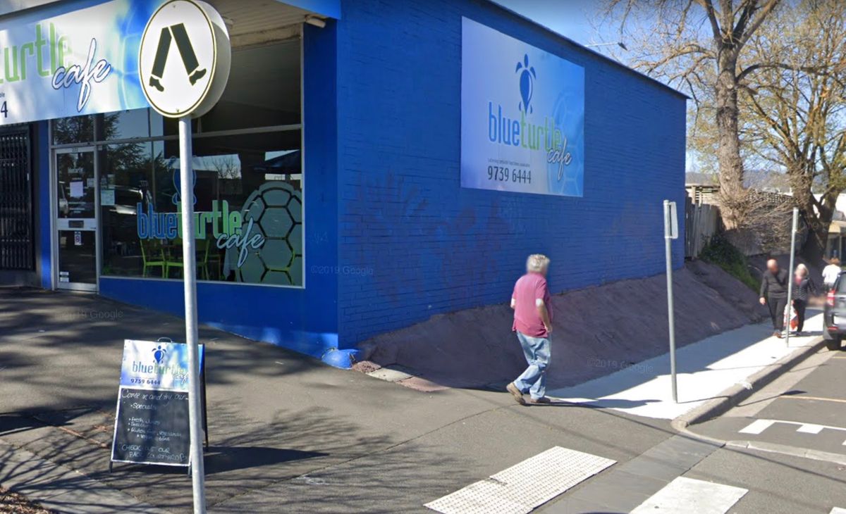 Blue Turtle Bank to Wall skate spot