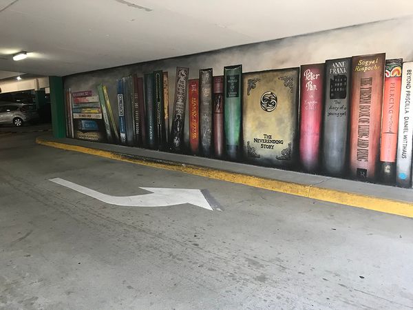 Bookshelf Curb