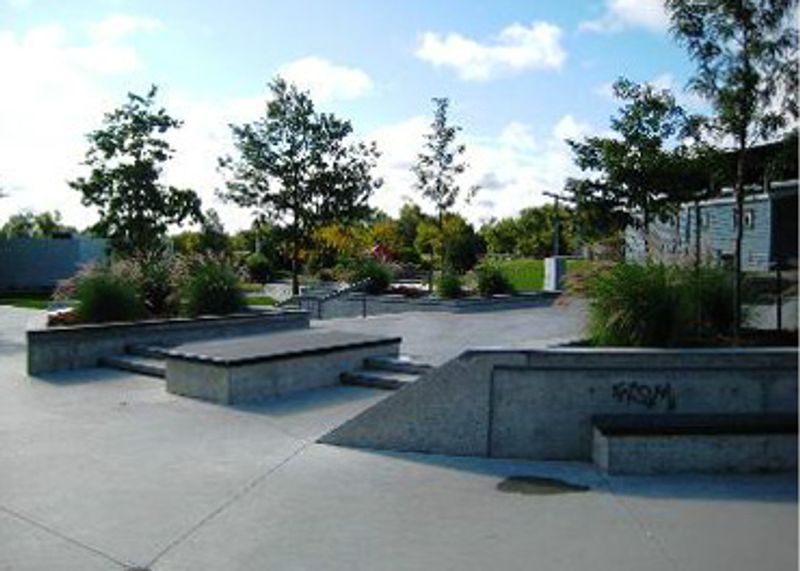 Brant's Crossing Plaza